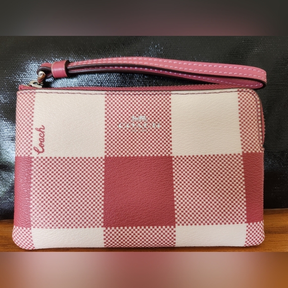 Coach Pink and Cream Buffalo Plaid Corner Zip Wristlet F67934 - Picture 10 of 12
